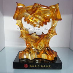 《攜手共進 匠心琉璃，禮贊每一次并肩》